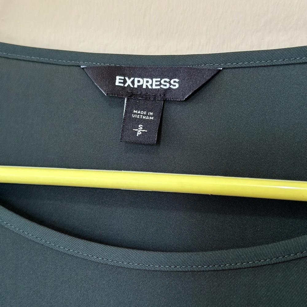 Top/Blouse - Picture 2 of 4